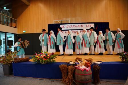 25.2.2024_ljudski pevci in godci trebelno_FOTO_studioPraprotKa120